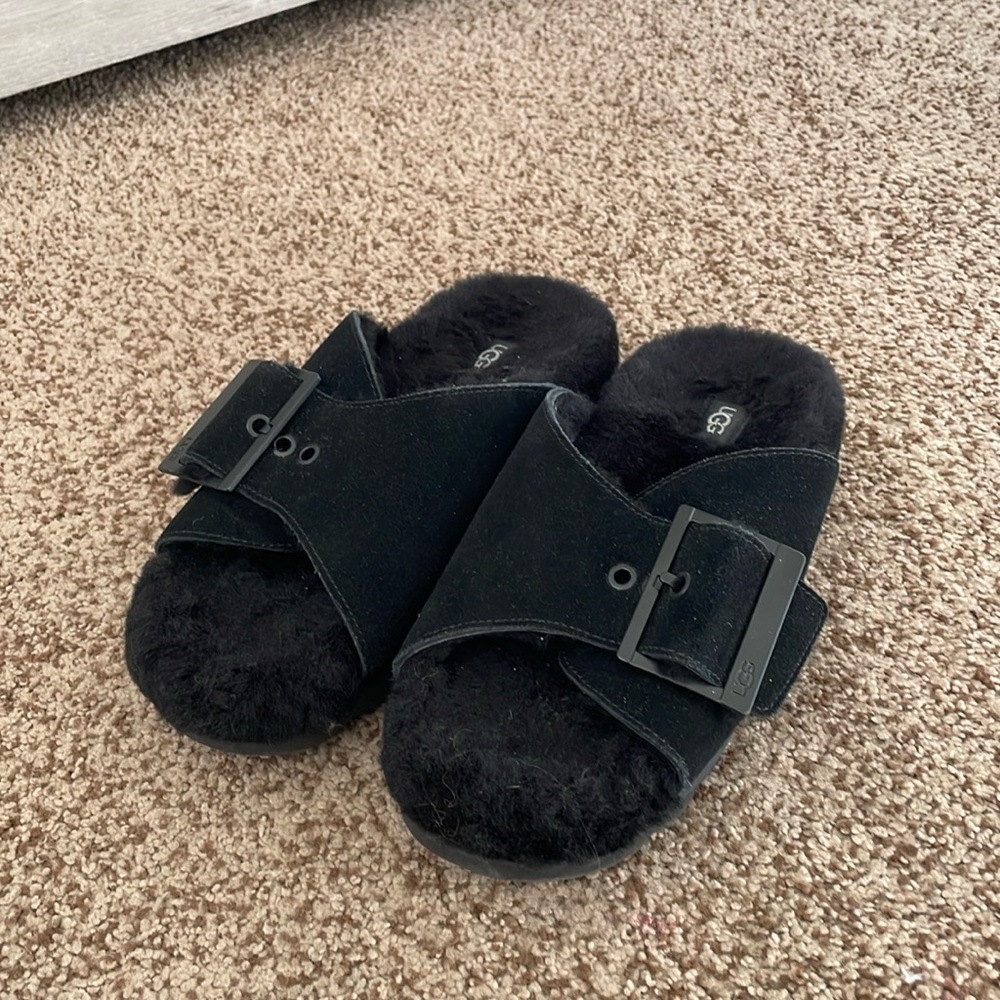 UGG - slippers NWOT (Discontinued)